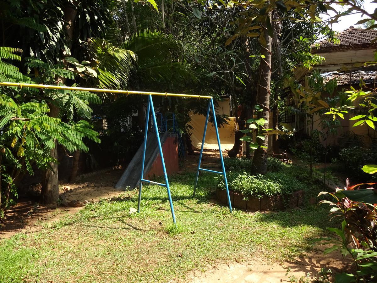 Dona Julia Beach Resort Calangute Exterior photo