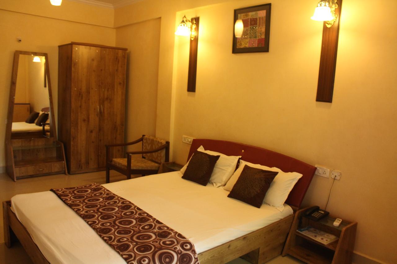 Dona Julia Beach Resort Calangute Exterior photo