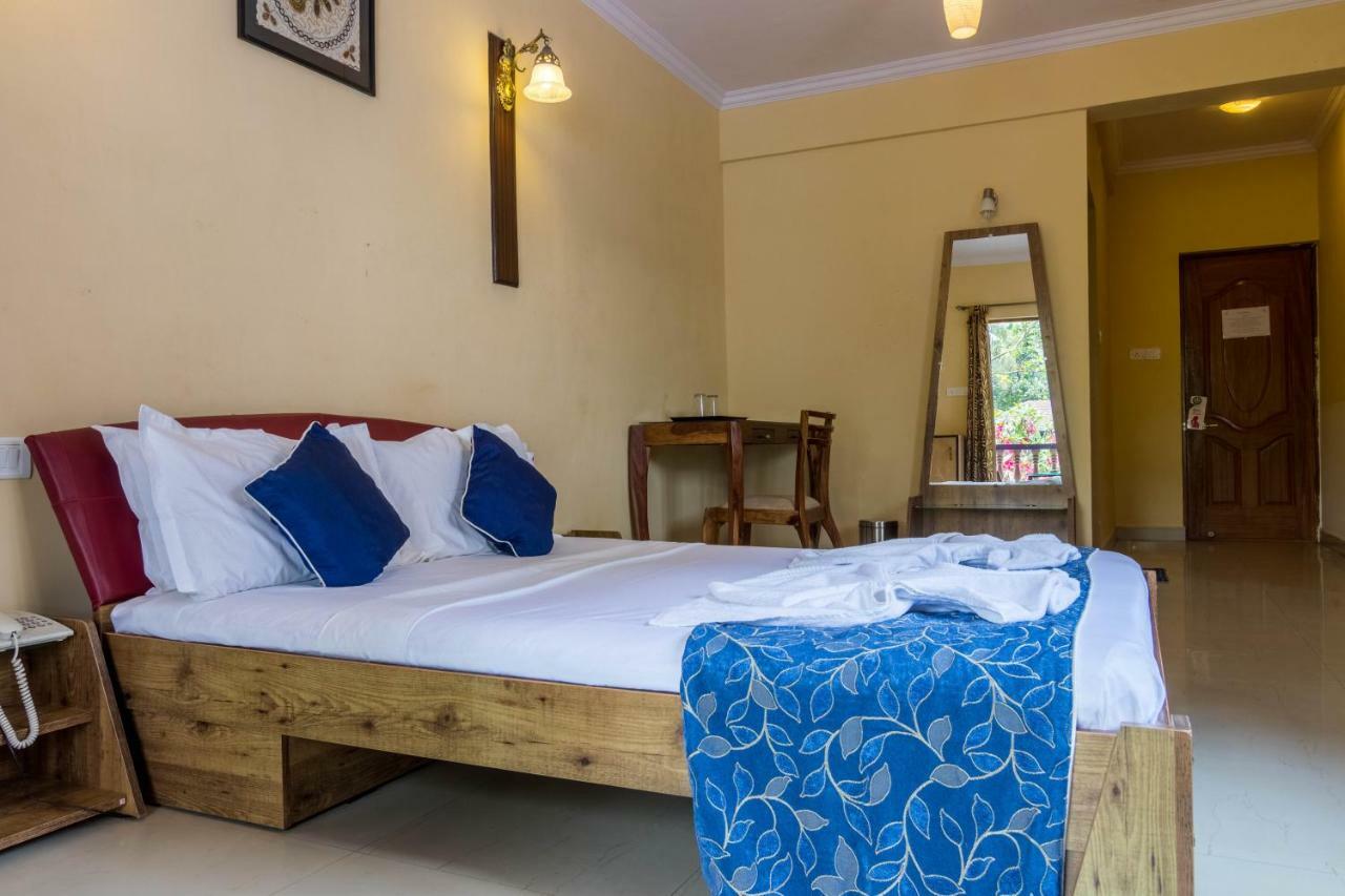 Dona Julia Beach Resort Calangute Exterior photo